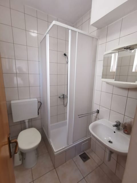 Apartment and Rooms Mrkovic Top Lokacija i Parking - Unit 211621-16