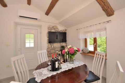 House Carlo - Unit 211613-16