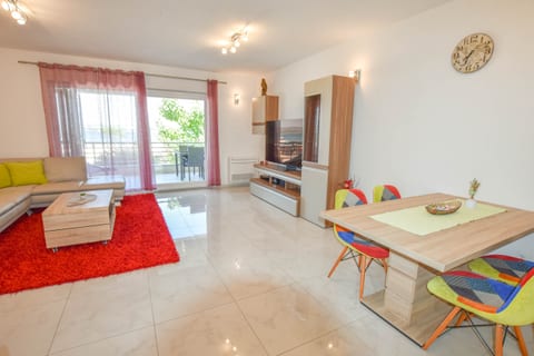 Apartment Ray of Sunshine - Unit 211670-16