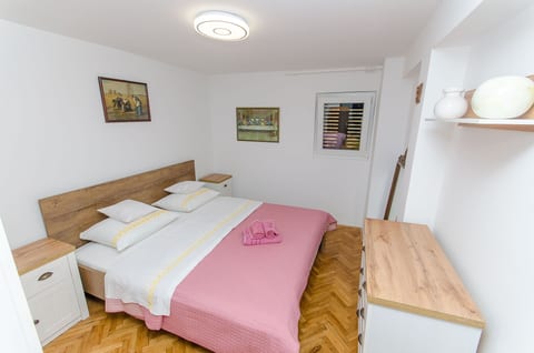 Apartment Sweet Nest - Unit 211704-16