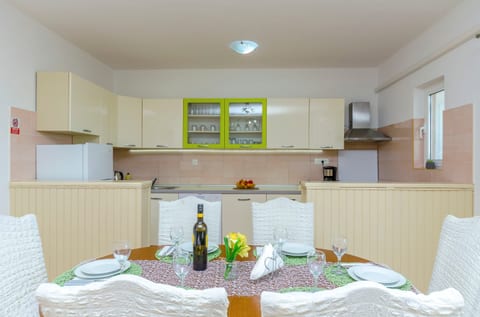 House Roko - Unit 211721-16