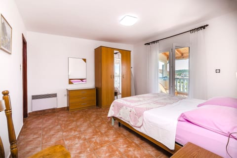 Apartments Jerko - Unit 211730-16