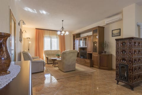 Apartments Marica - Unit 211734-16