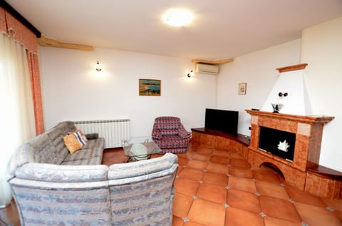 Apartment Reno - Unit 211738-16