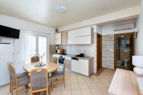 Apartments Miranda - Unit 211780-16
