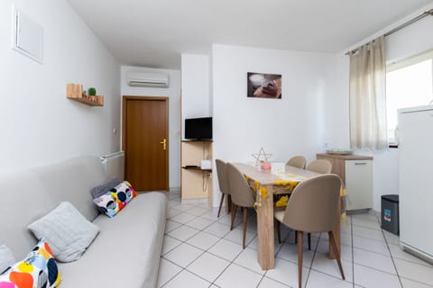 Apartments Miranda - Unit 211783-16