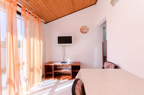 Apartments Ljubica J - Unit 211796-16