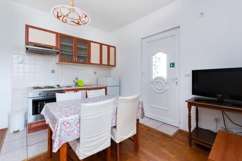 Apartments Ljubica J - Unit 211799-16