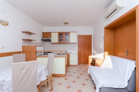 Apartments Josip  S - Unit 211804-16
