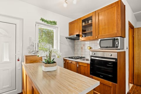 House Buneta - Unit 211808-16