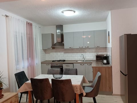 House Sea and river - Unit 211822-16