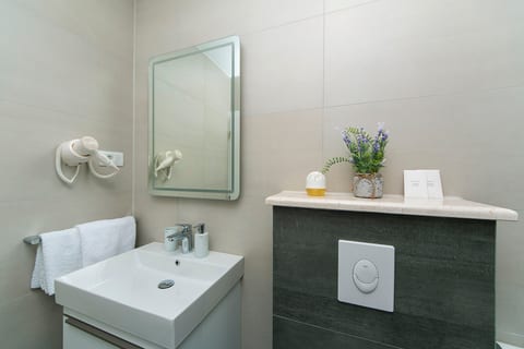 Apartments Villa Nadalina Deluxe - Unit 211855-16