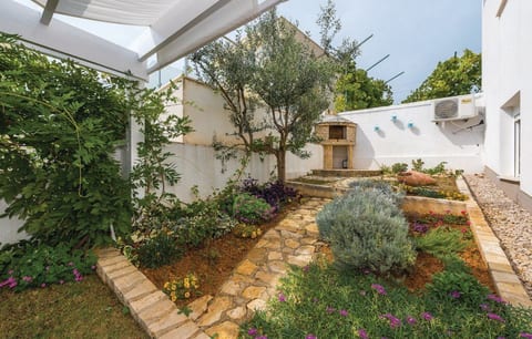 Apartment Private Garden - Unit 211859-16