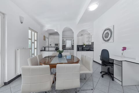 Villa Almas - Unit 211872-16