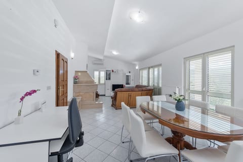 Villa Almas - Unit 211872-16