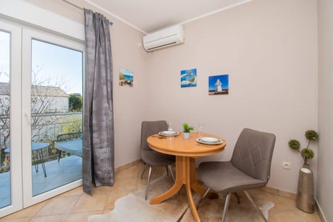 Apartments Ivica - Unit 211878-16