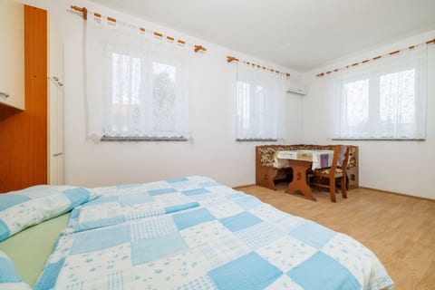 Apartments Anica J - Unit 211923-16