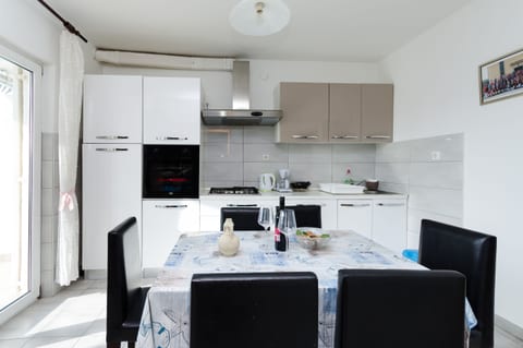 Apartments Mirko R - Unit 211928-16