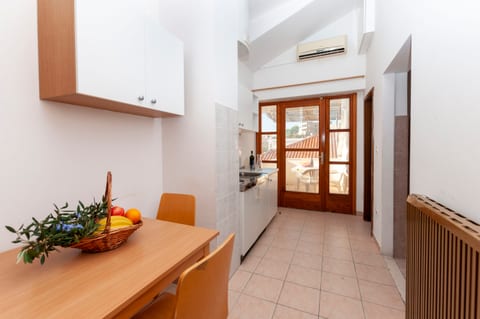 Apartments Near Beach - Unit 211941-16