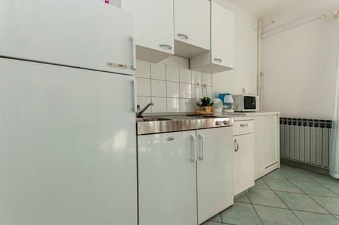 Apartments Near Beach - Unit 211937-16