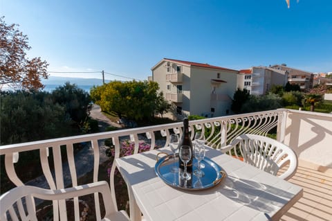Apartments Near Beach - Unit 211938-16