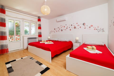Apartments Mira - Unit 368757-13