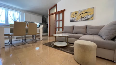 House Roca with jacuzzi - Unit 368715-13
