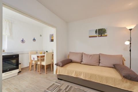 House Dvor - Unit 368729-13