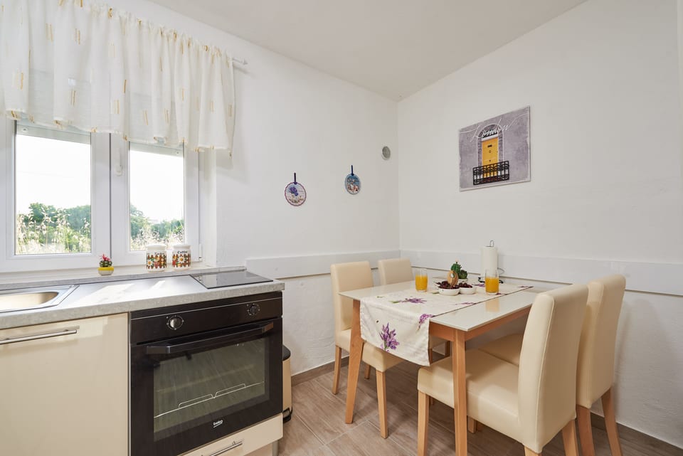 House Dvor - Unit 368729-13