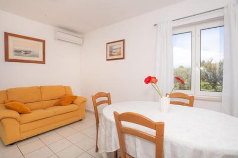House MG - Unit 368765-13