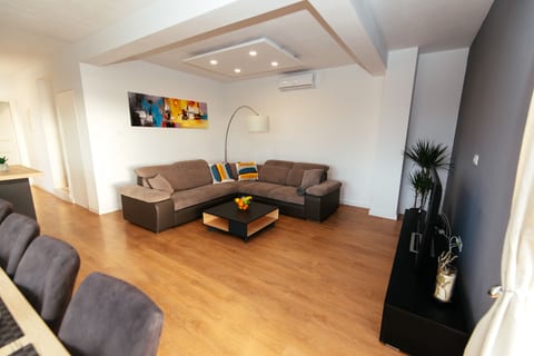Villa Lomari - Unit 368805-13