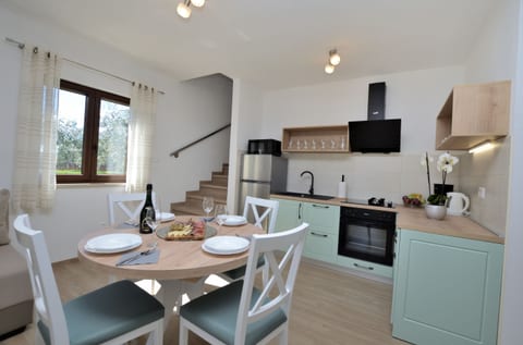 House Danci - Unit 368860-13