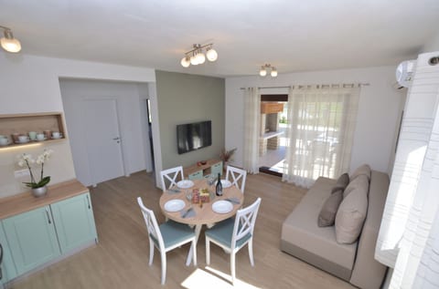 House Danci - Unit 368860-13