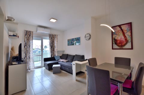 Apartment Amadeo - Unit 368916-13