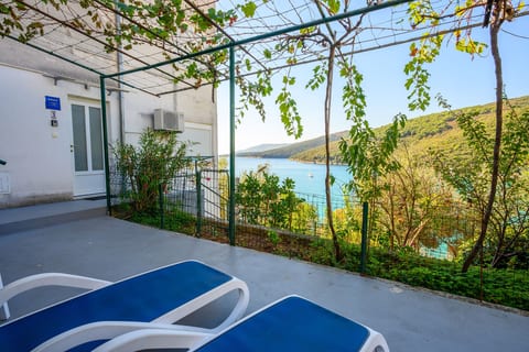 Apartment By the Sea - Unit 368950-13