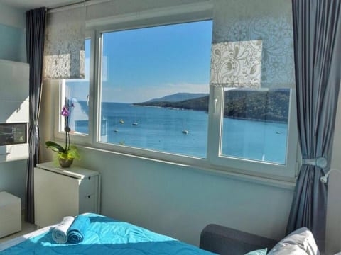 Apartment By the Sea - Unit 368950-13
