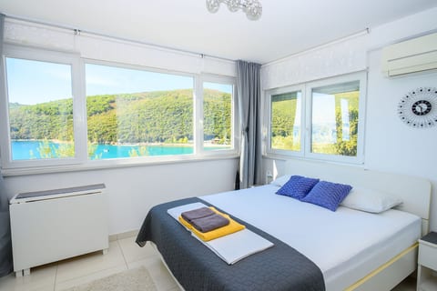 Apartment By the Sea - Unit 368950-13