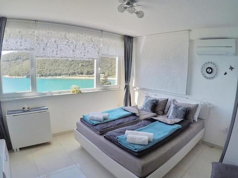Apartment By the Sea - Unit 368950-13