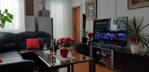 Apartment Jacuzzi Residence - Unit 368957-13