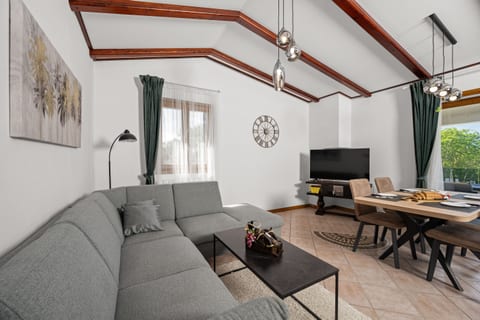 House Trget - Unit 368968-13
