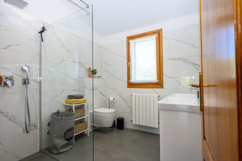 House Trget - Unit 368968-13