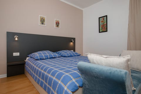 Apartments Mrijana D - Unit 369010-13