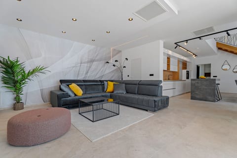 Villa Prestige - Unit 369037-13