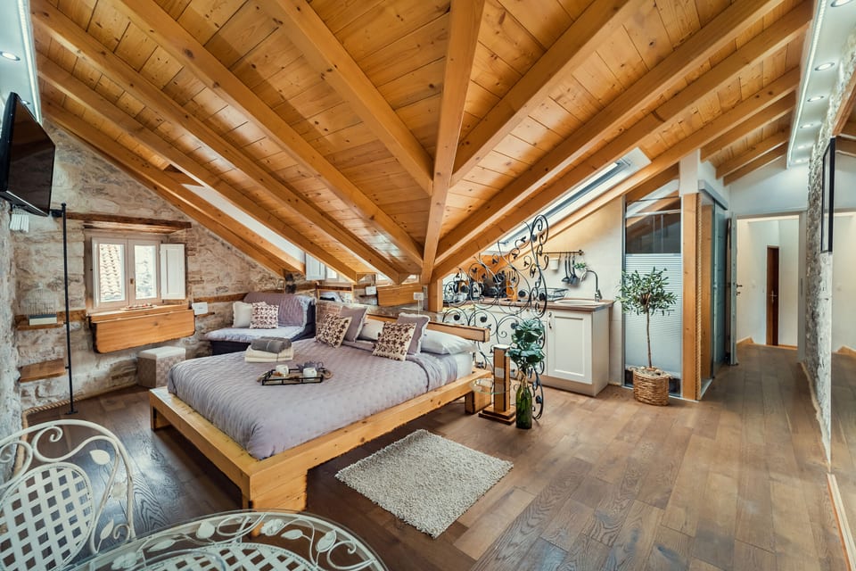 Apartment Gorgeous Historic Home - Unit 369055-13