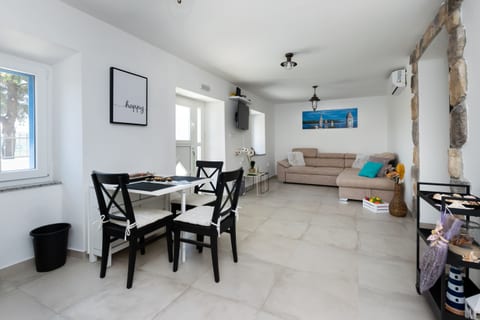 House Villa Vito - Unit 369106-13