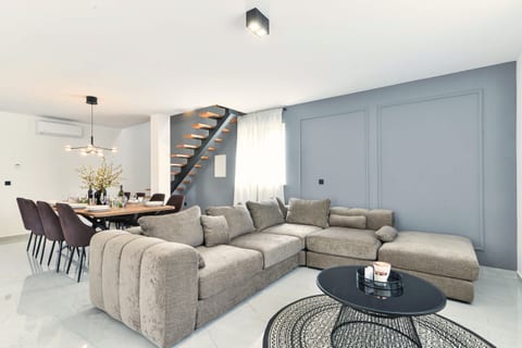 Villa Jolie - Unit 369146-13
