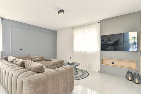 Villa Jolie - Unit 369146-13