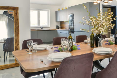 Villa Jolie - Unit 369146-13