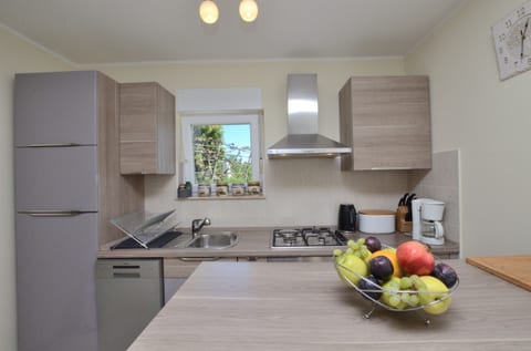 Apartment Hill - Unit 369223-13