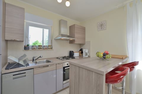 Apartment Hill - Unit 369223-13